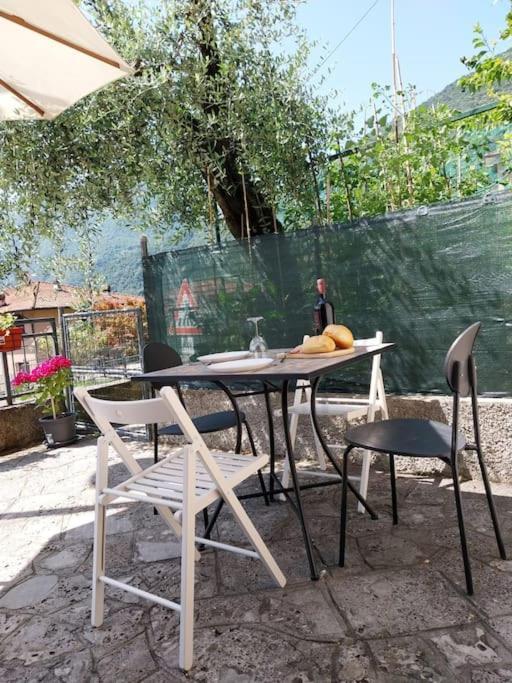 Apartamento Casa Elly Riva di Solto Exterior foto